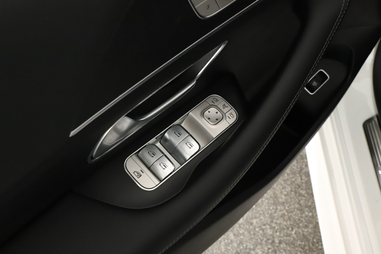 Mercedes-Benz GLS - 2024