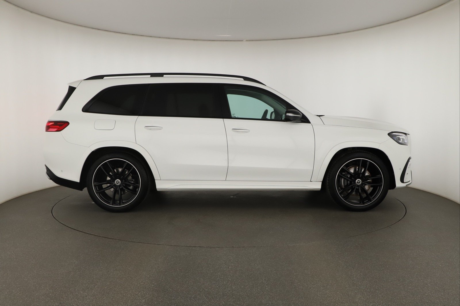 Mercedes-Benz GLS - 2024