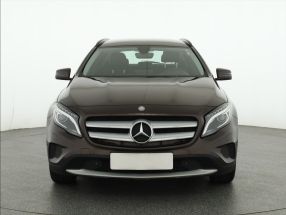 Mercedes-Benz GLA - 2016