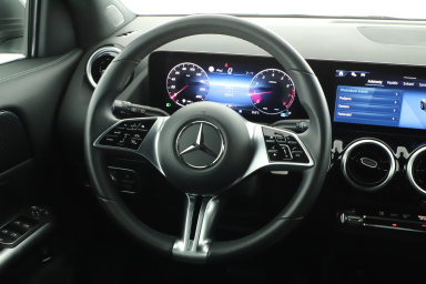Mercedes-Benz GLA - 2024
