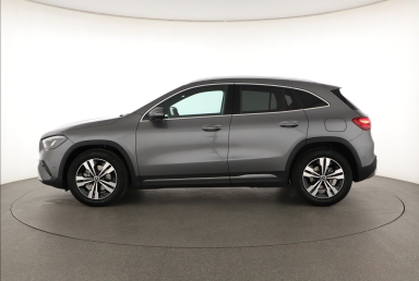 Mercedes-Benz GLA - 2024