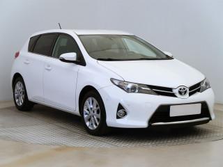Toyota Auris, 2013