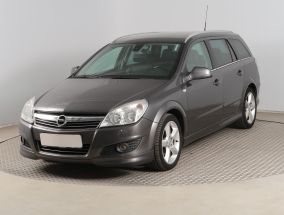 Opel Astra - 2010