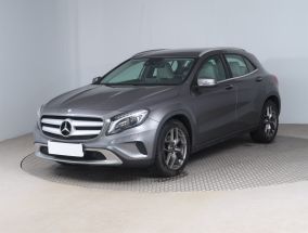 Mercedes-Benz GLA - 2016