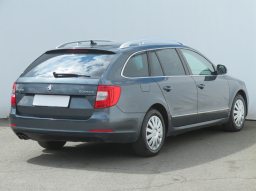 Škoda Superb 2015