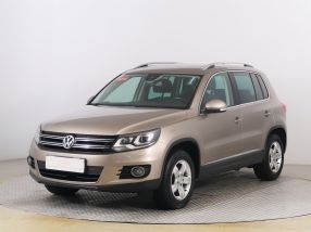 Volkswagen Tiguan - 2012