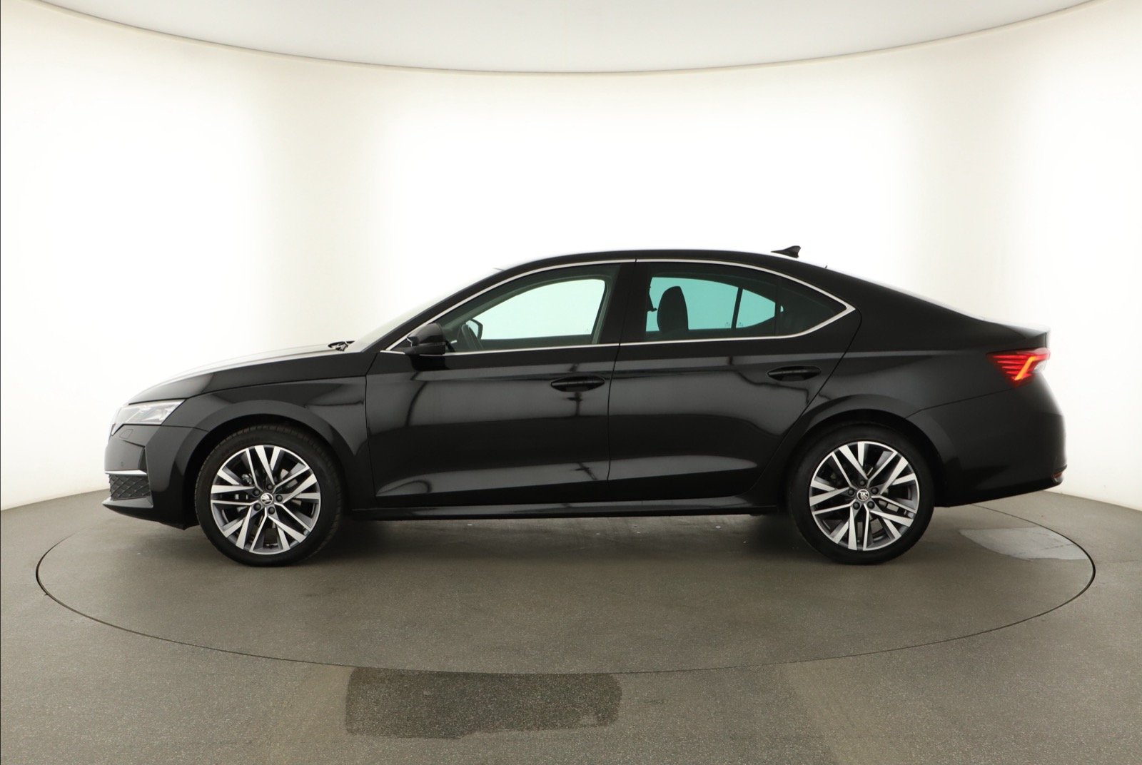 Škoda Octavia - 2024