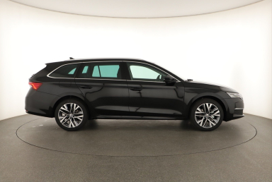 Škoda Octavia - 2024