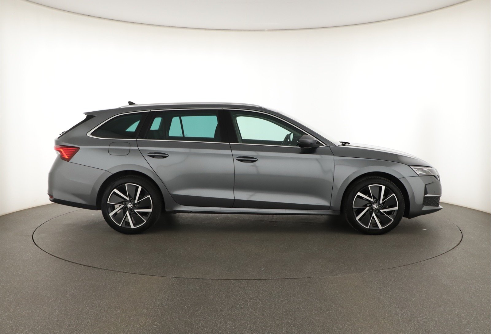 Škoda Octavia - 2024