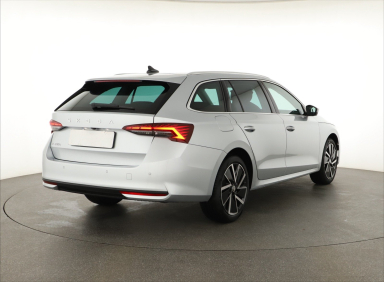 Škoda Octavia - 2024