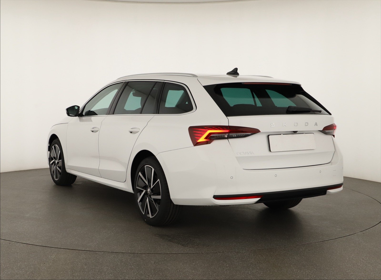 Škoda Octavia - 2024