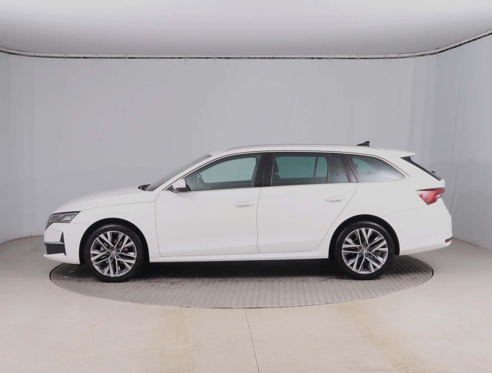 Škoda Octavia - 2024