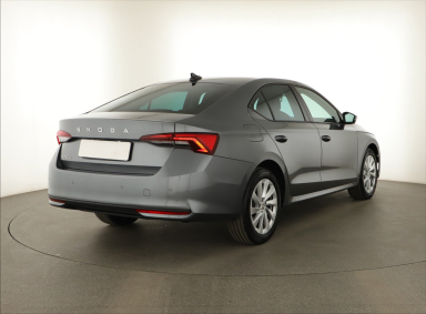 Škoda Octavia - 2024
