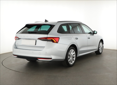 Škoda Octavia - 2024