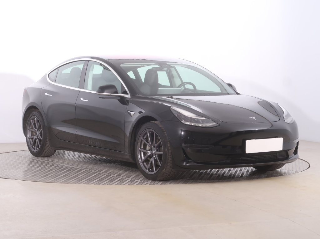 Tesla Model 3 Long Range 4WD 76kWh, 2019, Long Range 4WD 76kWh, 324kW, 4x4