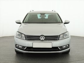 Volkswagen Passat - 2011