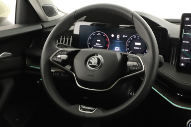 Škoda Superb - 2024