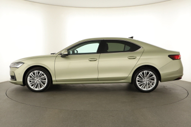 Škoda Superb - 2024