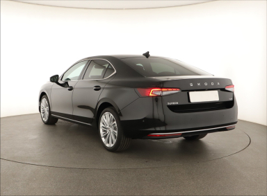Škoda Superb - 2024