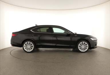 Škoda Superb - 2024