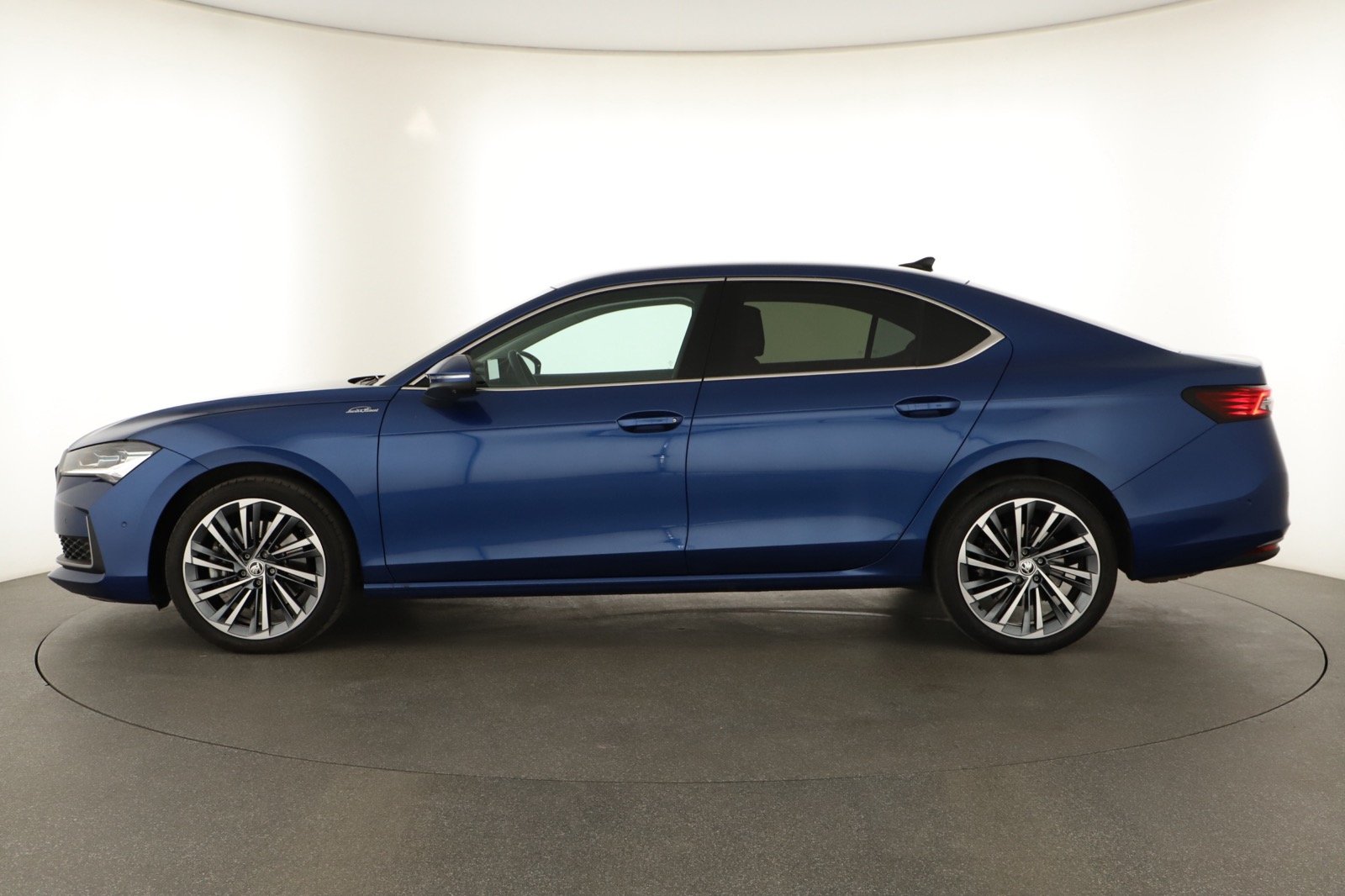 Škoda Superb - 2024