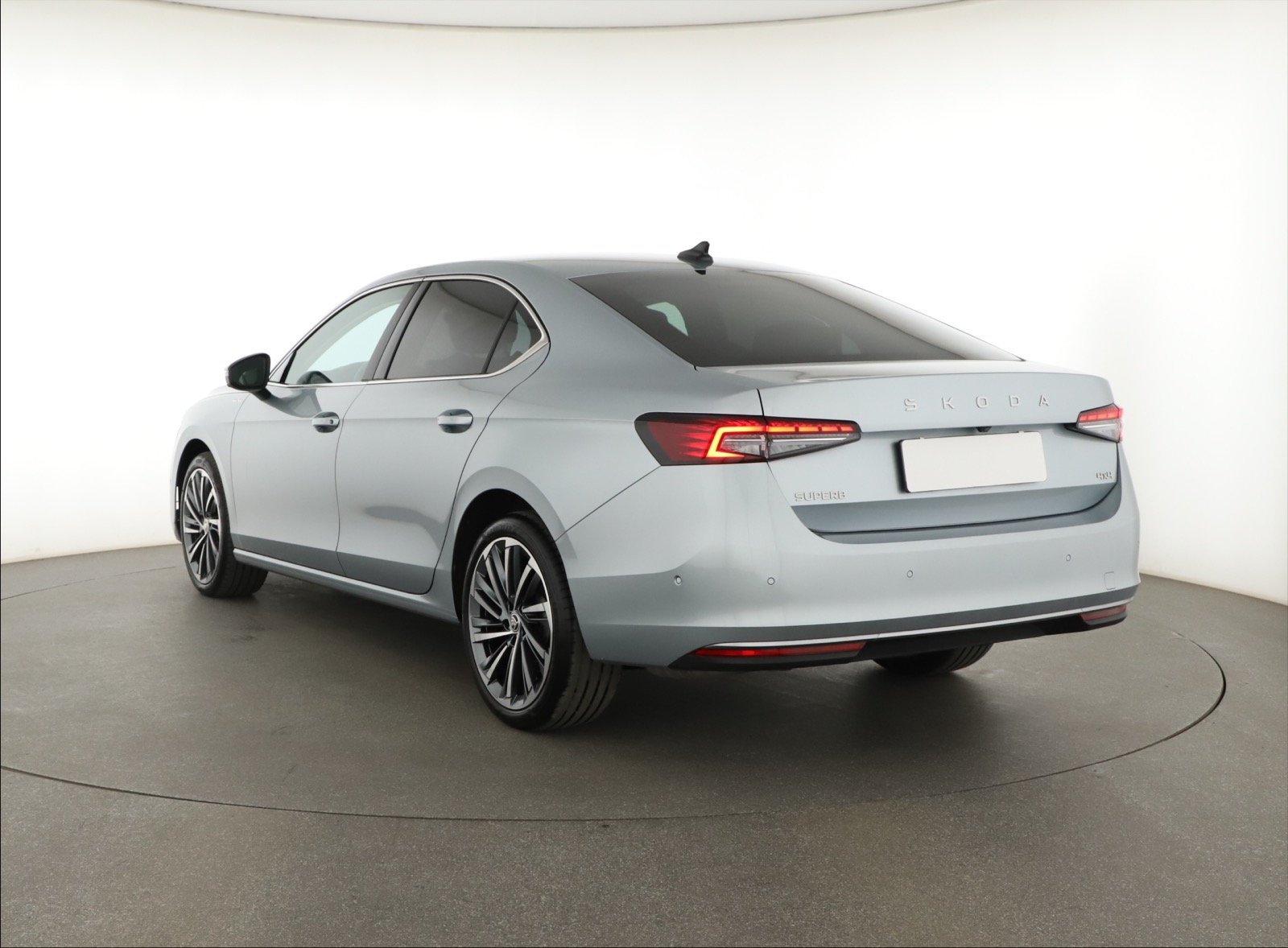 Škoda Superb - 2024