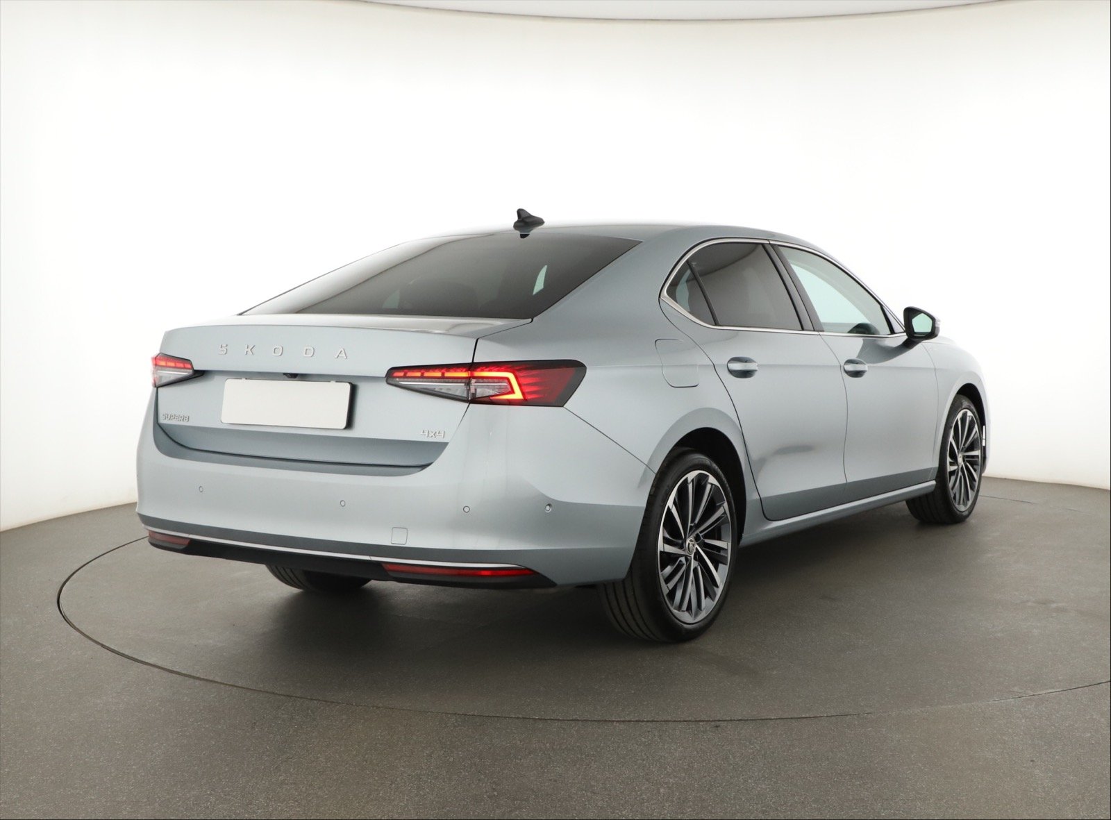 Škoda Superb - 2024