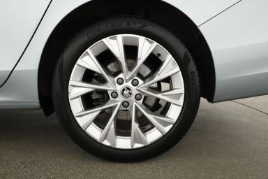 Škoda Superb - 2024