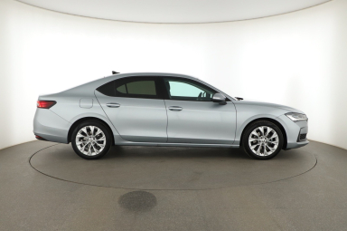 Škoda Superb - 2024