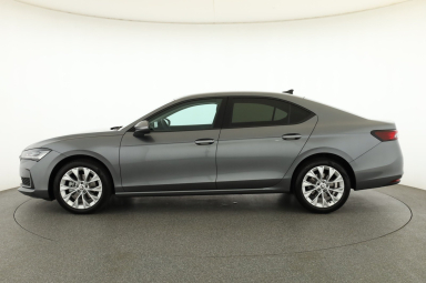 Škoda Superb - 2024