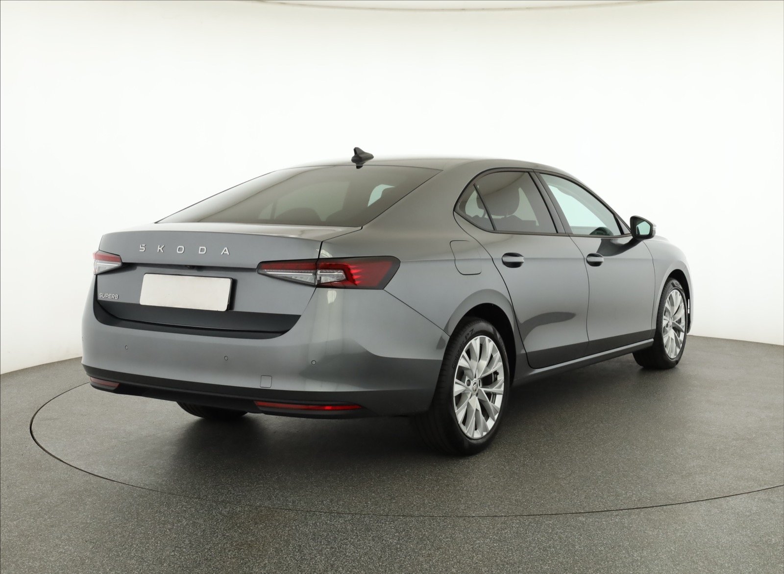 Škoda Superb - 2024