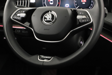 Škoda Superb - 2024