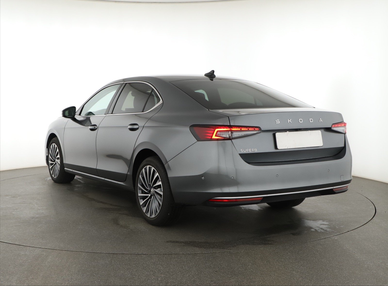 Škoda Superb - 2024