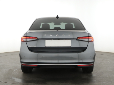 Škoda Superb - 2024