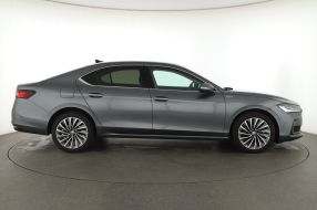 Škoda Superb - 2024