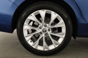 Škoda Superb - 2024