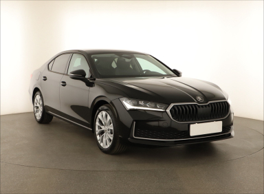Škoda Superb - 2024
