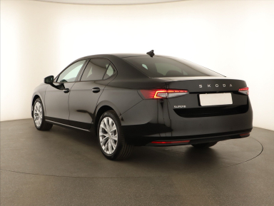 Škoda Superb - 2024