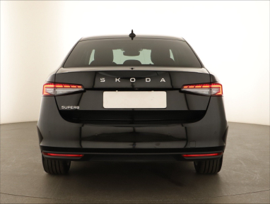 Škoda Superb - 2024