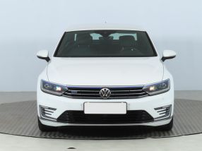 Volkswagen Passat - 2016