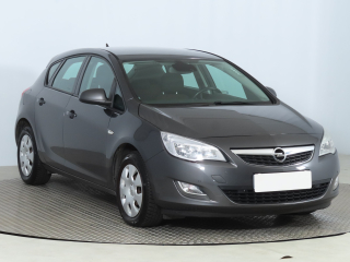 Opel Astra, 2010