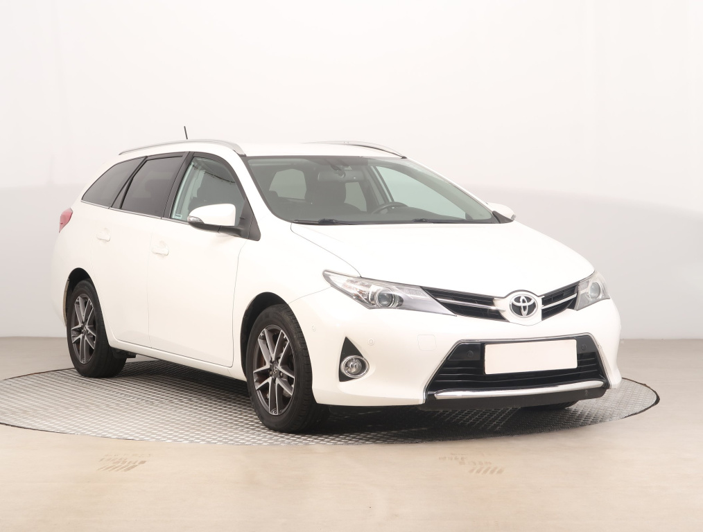 Toyota Auris, 2014, 1.6 Valvematic, 97kW