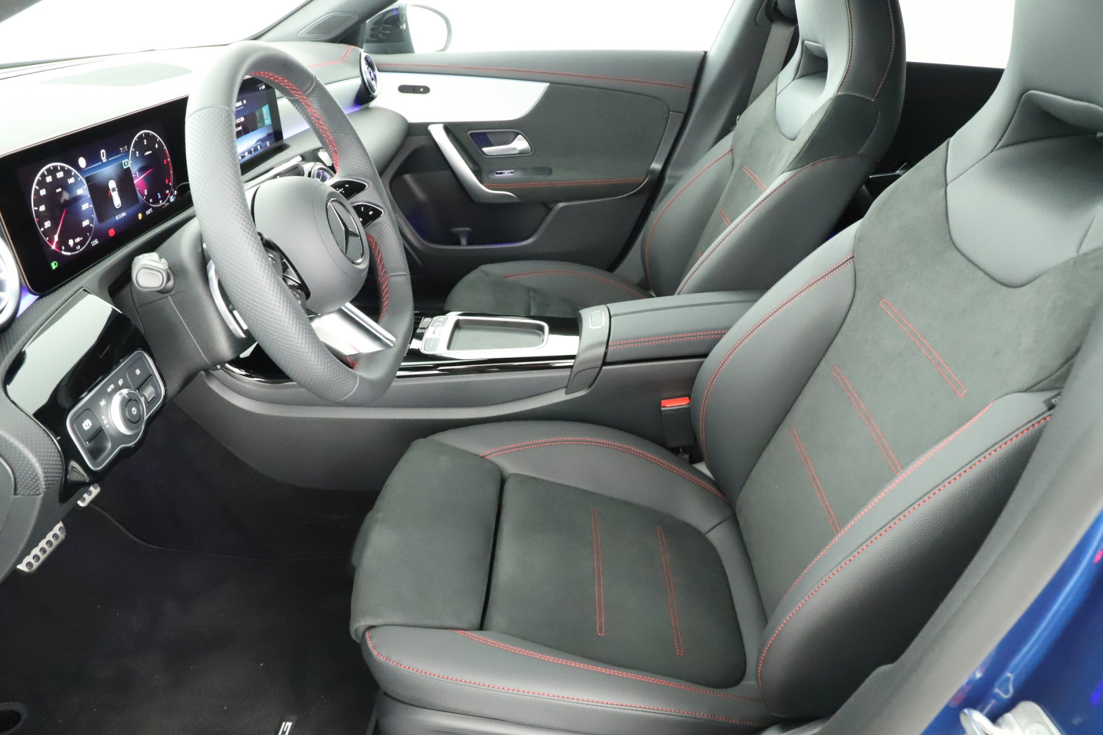 Mercedes-Benz CLA - 2024