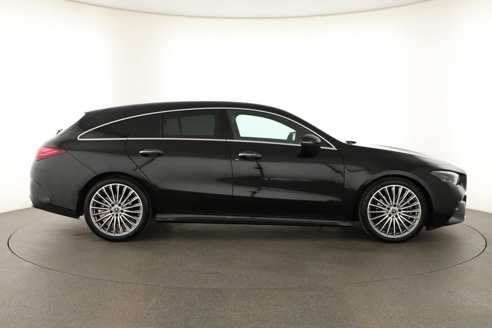 Mercedes-Benz CLA - 2024