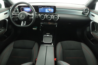 Mercedes-Benz CLA - 2024
