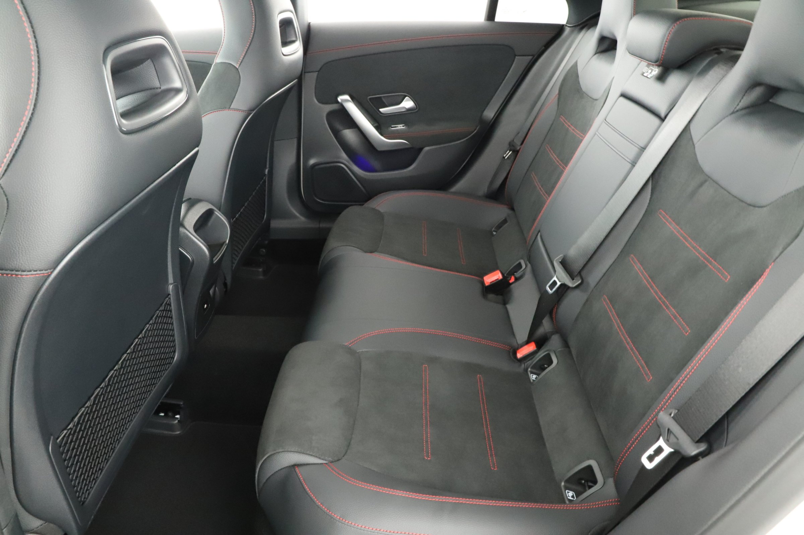 Mercedes-Benz CLA - 2024