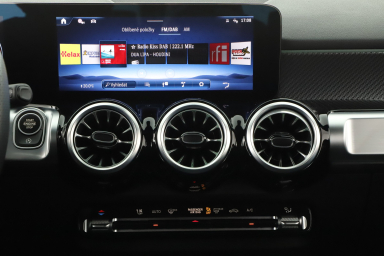 Mercedes-Benz GLB - 2024