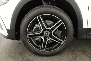 Mercedes-Benz GLB - 2024