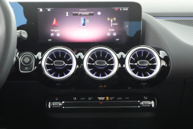 Mercedes-Benz GLA - 2024