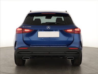 Mercedes-Benz GLA - 2024